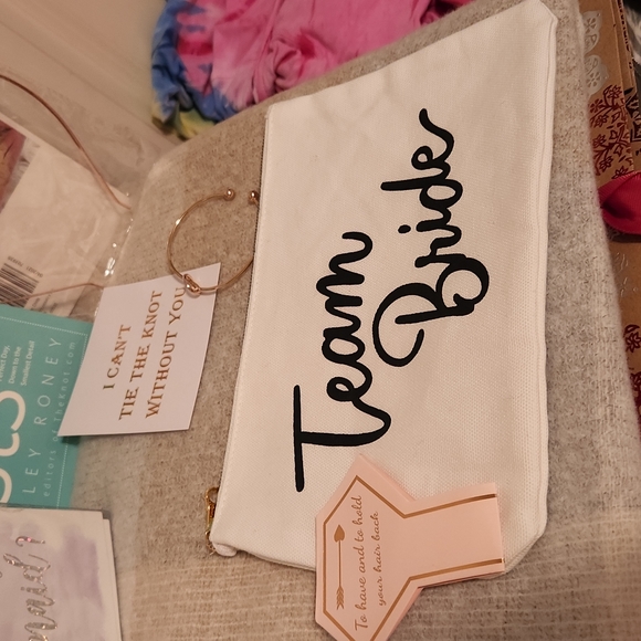 Just engaged 💍 wedding bundle!! - Picture 3 of 14